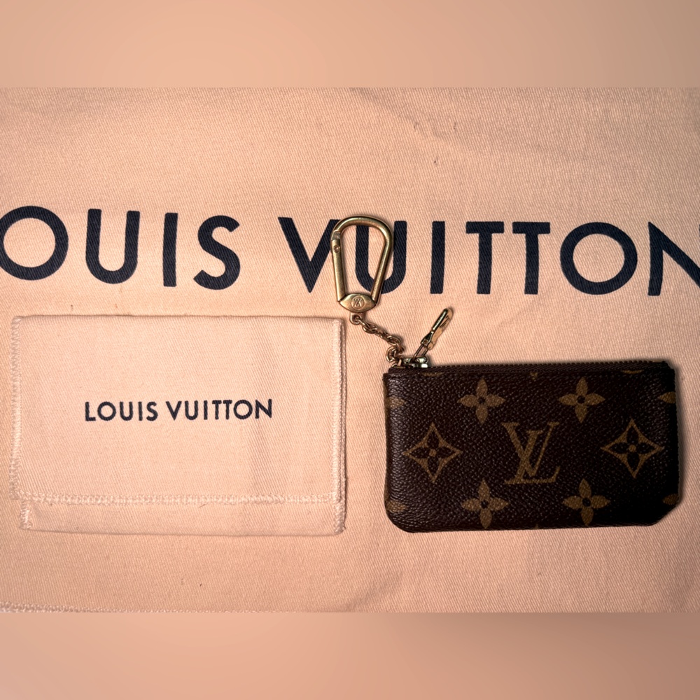 Louis Vuitton — Monogram Pochette Cles ✨EUC!!✨ - Picture 3 of 7